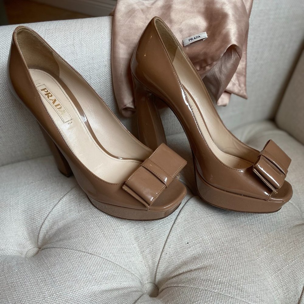Prada nude peep-toe heels size 38.5